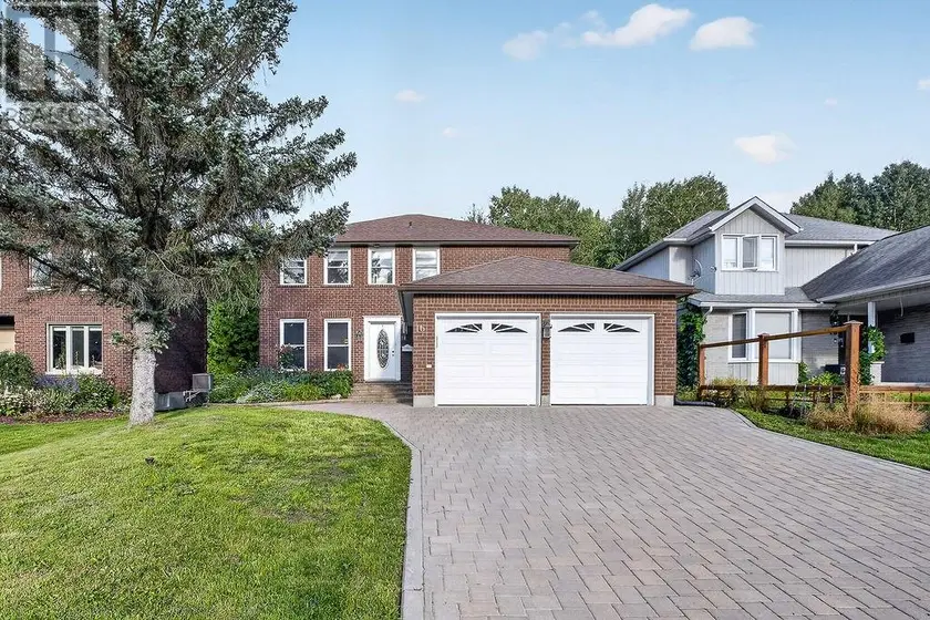 Detached at 16 Aspenwood Court, Sudbury