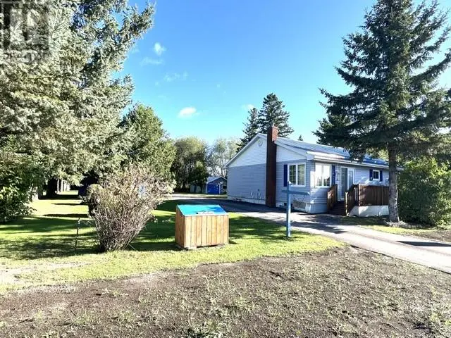 Detached at 50 King St. E, St. Charles