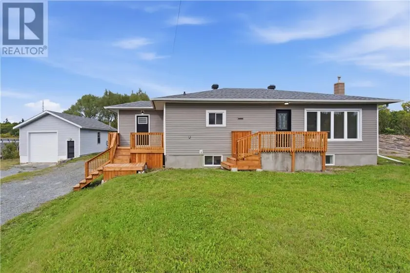 Detached at 906 Goodview Road, Sudbury