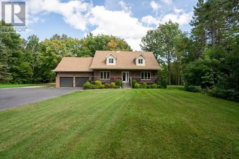 Detached at 672 Highway 535, Noelville