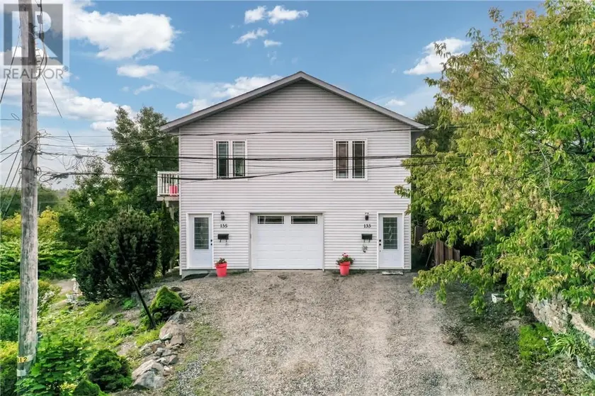 Detached at 133-135 Portage