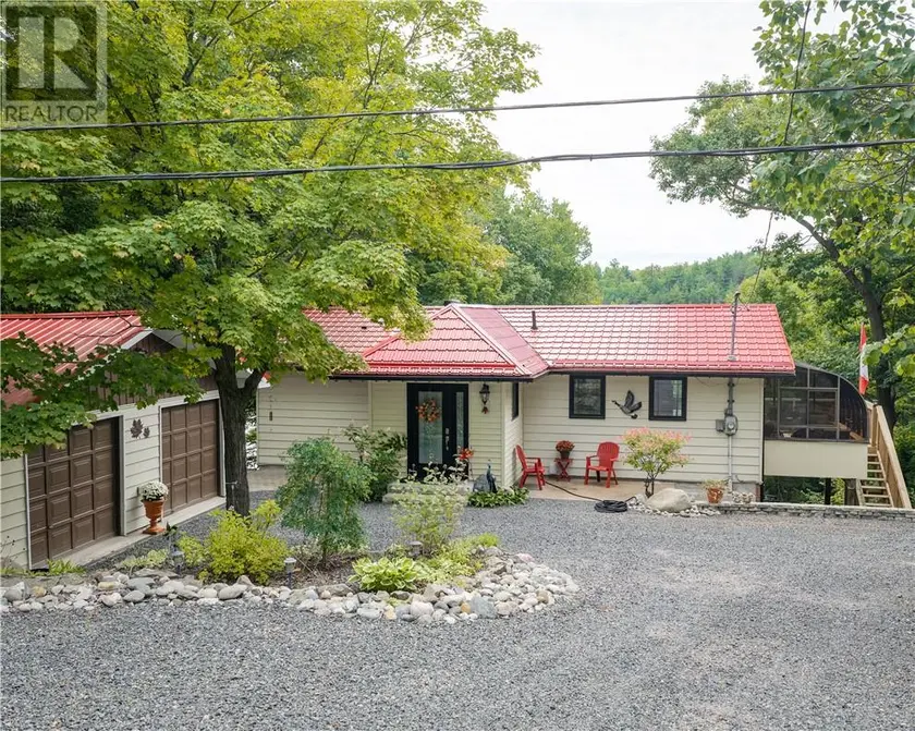 Detached at 309 Clear Lake Drive, Espanola