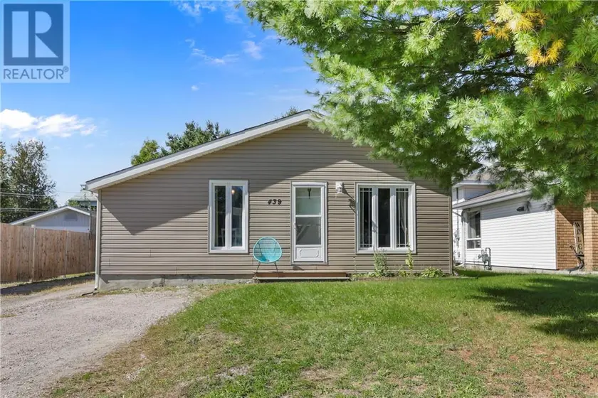 Detached at 439 Mageau, Sturgeon Falls