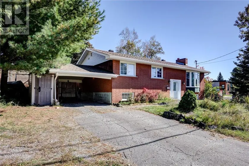 Detached at 890 Auger Avenue, Sudbury