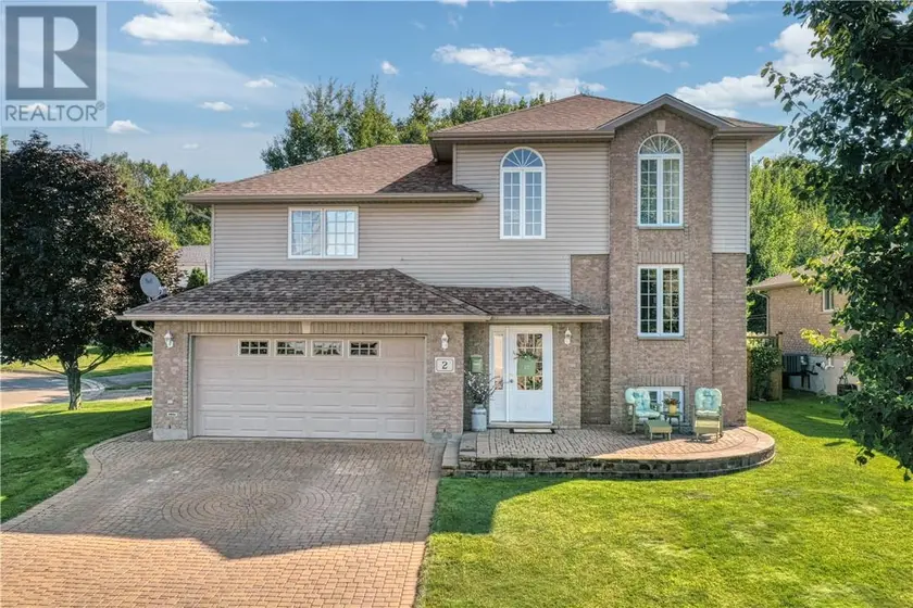 Detached at 2 Fairmount Drive, Greater Sudbury