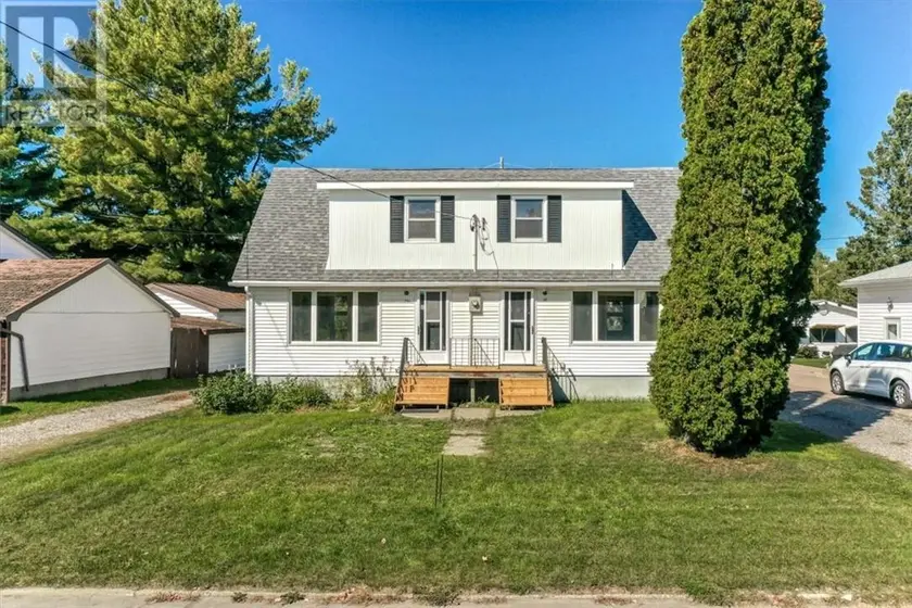 Detached at 35-35A Fir Street, Onaping