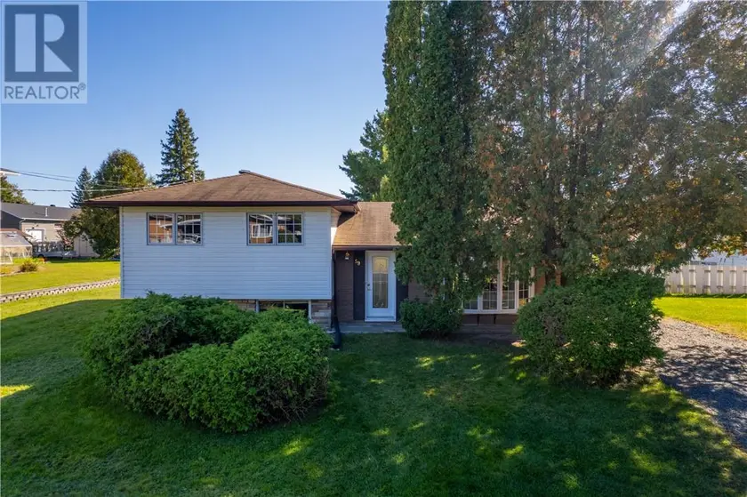 Detached at 59 Ontario Street, Chelmsford