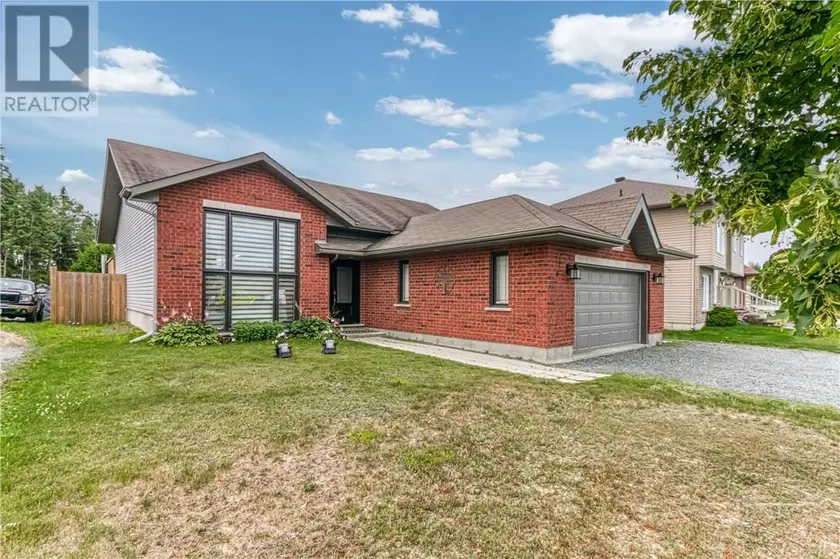 Detached at 1411 Jeanne D'Arc Street, Hanmer