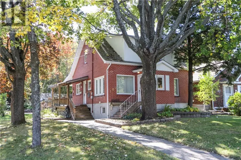 Detached at 105 Wembley Drive, Sudbury