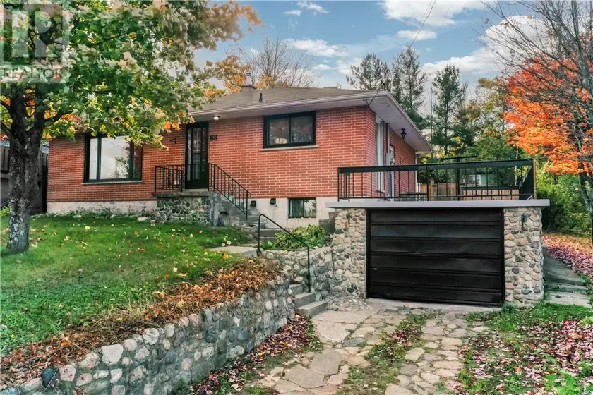 Detached at 68 Pine Street, Onaping