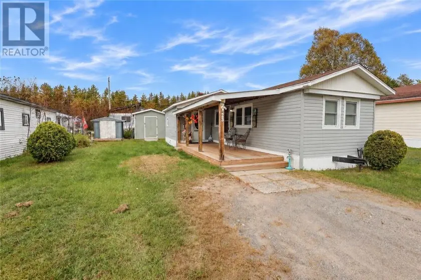 Detached at 2300 Lee Valley Road Unit# 23, Espanola
