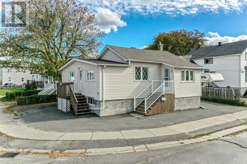 Detached at 433 Dell Street, Sudbury
