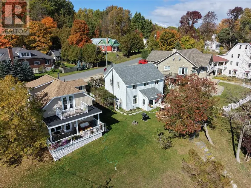 Detached at 4 Thorburn, Gore Bay