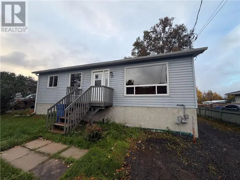 Detached at 27 SPRUCE Street, Temagami