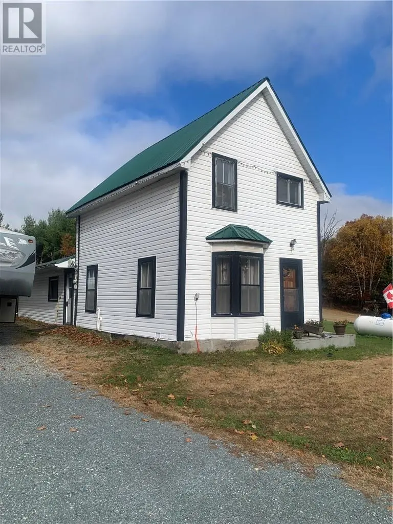 Detached at 465 HIGHWAY 17, Walford