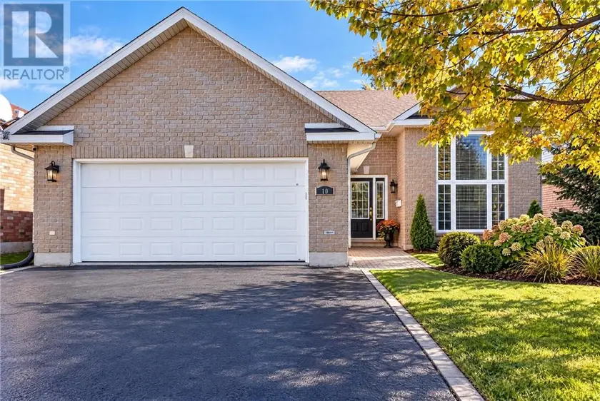 Detached at 10 GREENWICH Court, Sudbury