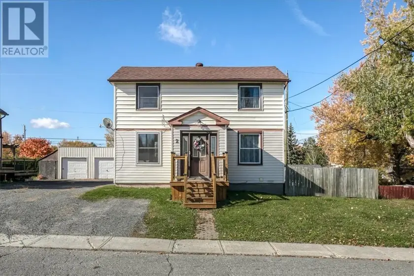 Detached at 2 McNevin, Copper Cliff