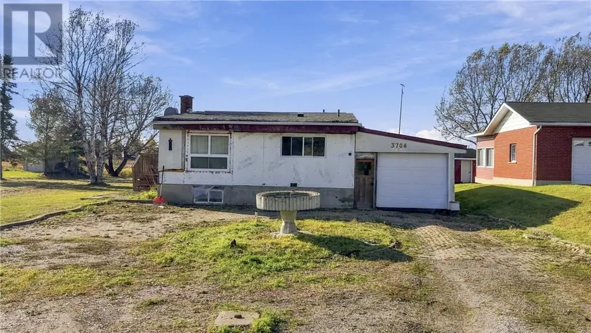Detached at 3704 Montpellier Road, Chelmsford