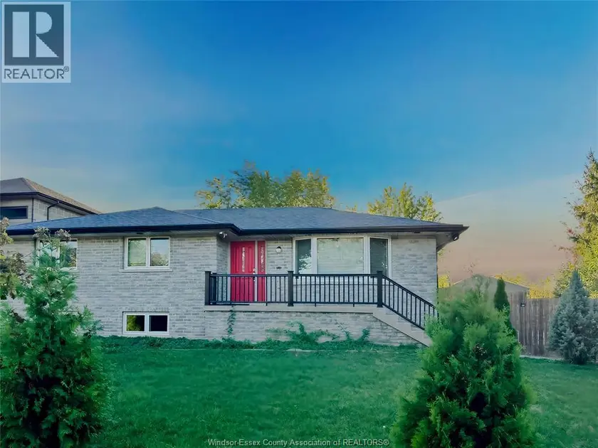 Detached at 541 LAKEVIEW AVENUE, Windsor