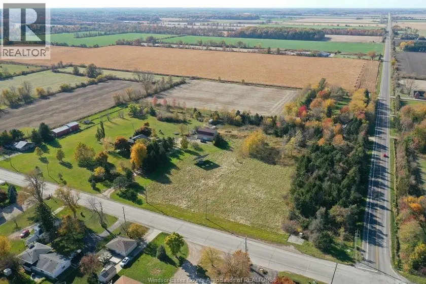 Detached at 2495 Division ROAD North, Kingsville
