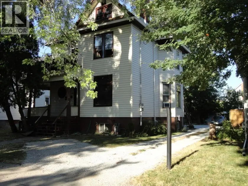 Multiplex at 139 FORSYTH STREET, Sarnia