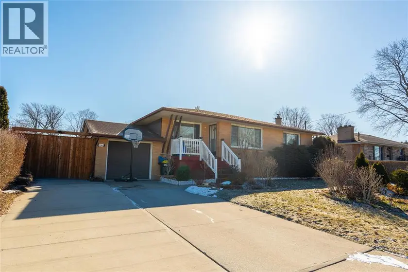 Detached at 1146 O'RAE AVENUE, Sarnia