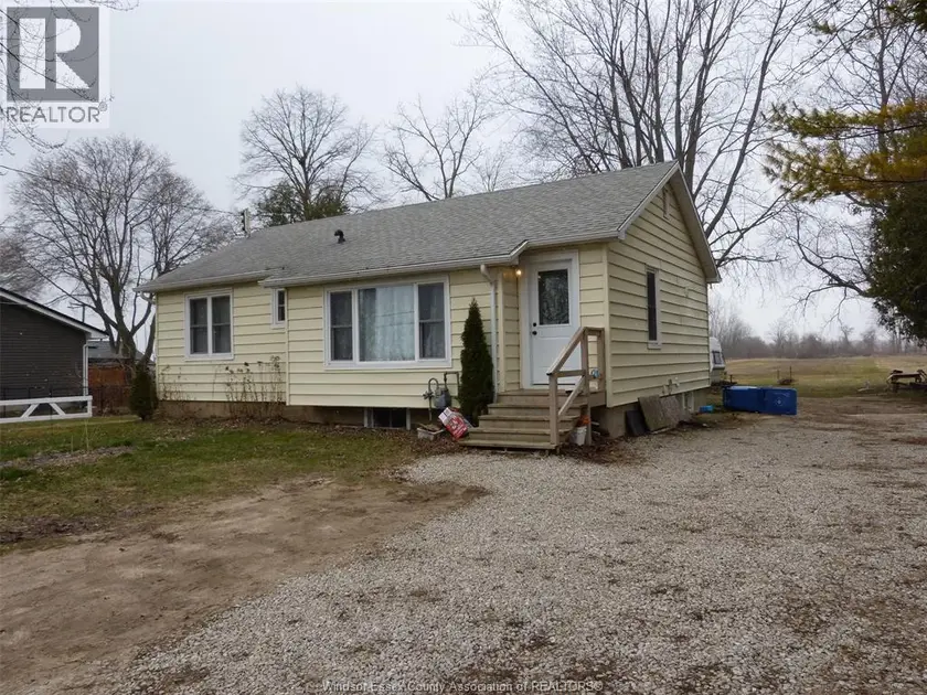 Detached at 581 HIGHWAY 77, Leamington