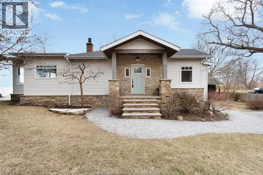 Detached at 1295 HERITAGE ROAD, Kingsville