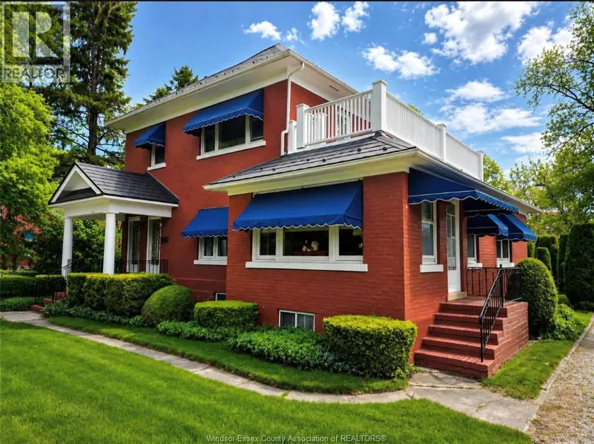 Multiplex at 121 DIVISION STREET South, Kingsville