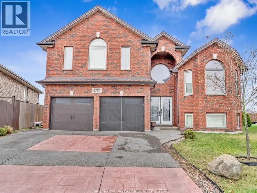 Detached at 4795 PERIWINKLE CRESCENT, Windsor