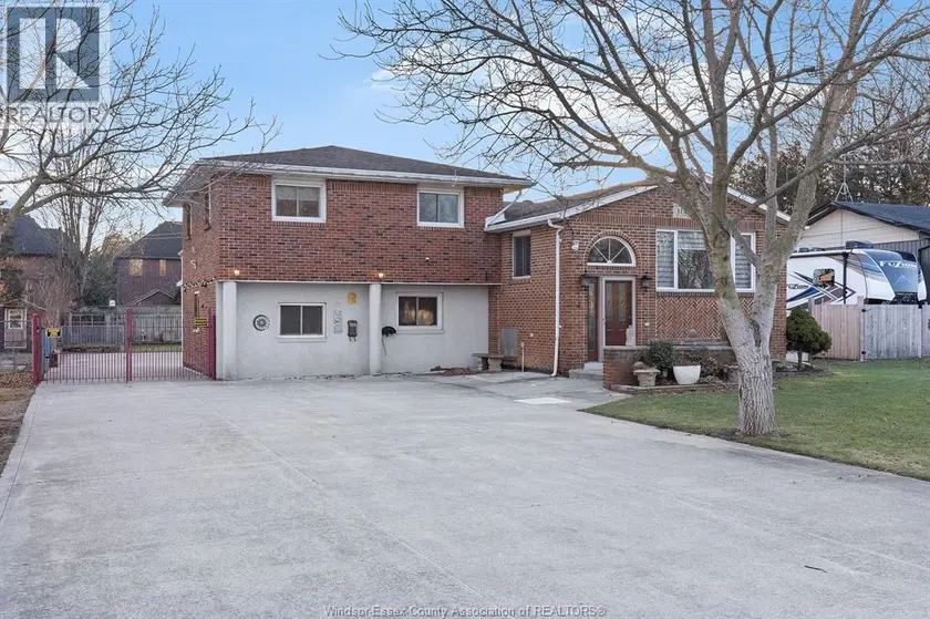 Detached at 1116 REAUME, LaSalle