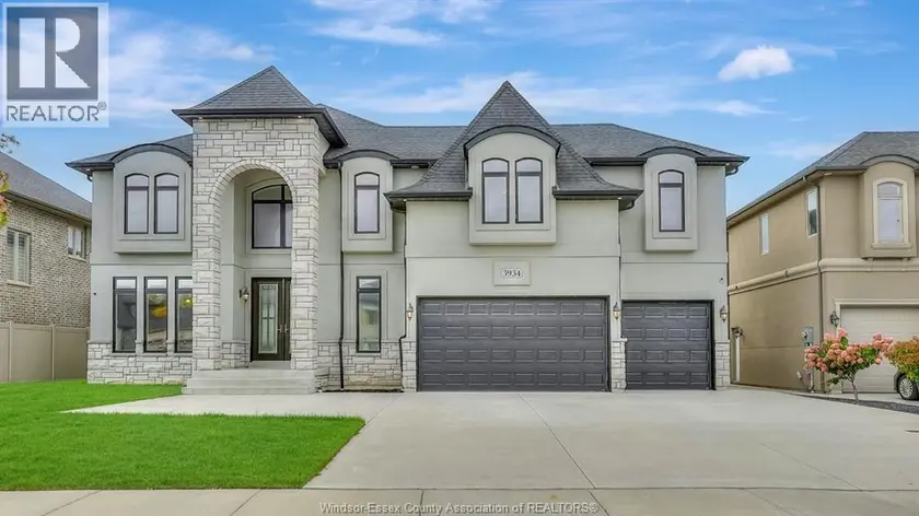 Detached at 3934 LASALLE WOODS BOULEVARD, LaSalle