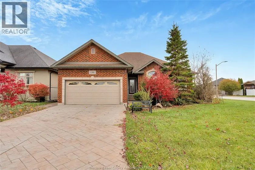 Detached at 1381 EMMA STREET, Lakeshore