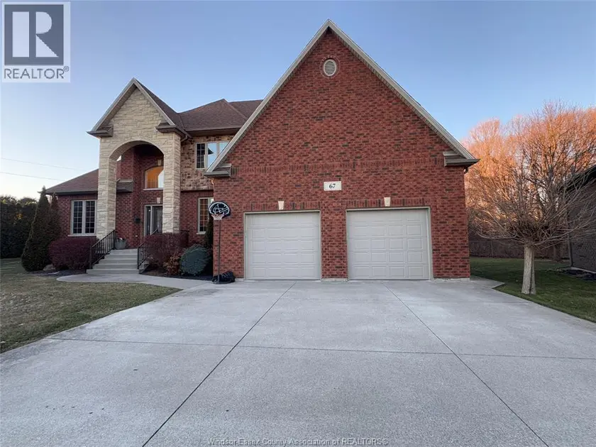 Detached at 67 THERESA TRAIL, Leamington
