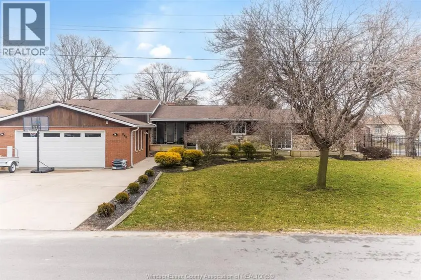 Detached at 846 PARK, Kingsville
