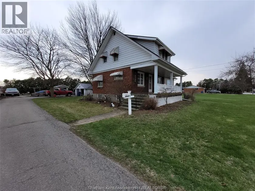 Detached at 670 PARK AVENUE West, Chatham