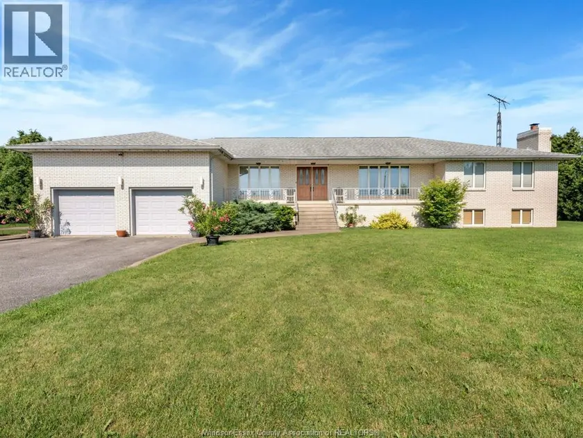 Detached at 4155 MANNING ROAD, Tecumseh