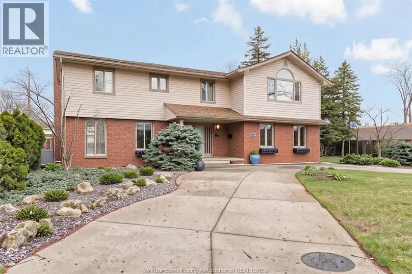 Detached at 3748 OUELLETTE AVENUE, Windsor