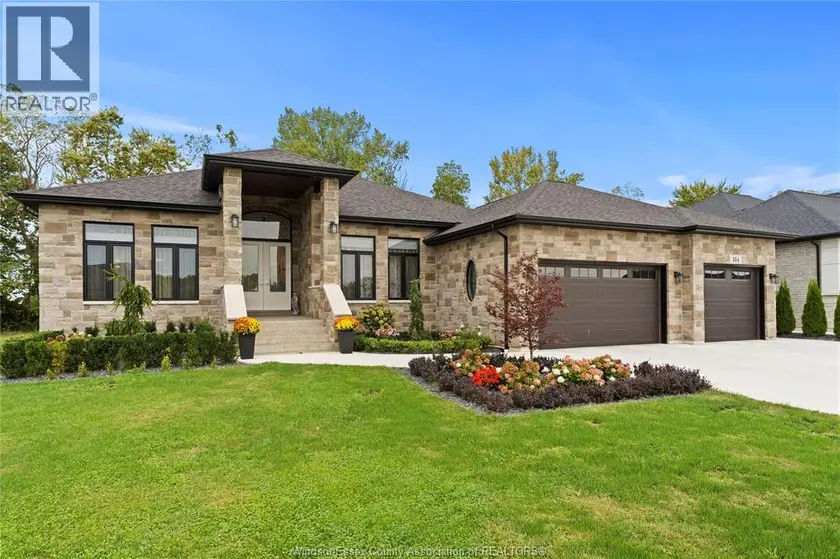 Detached at 184 GRANDVIEW, Kingsville
