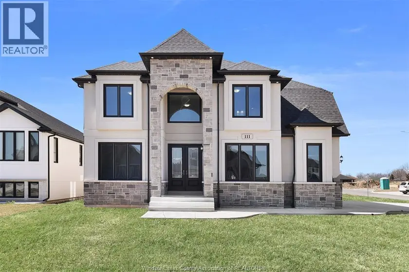 Detached at 111 BONNET, Amherstburg