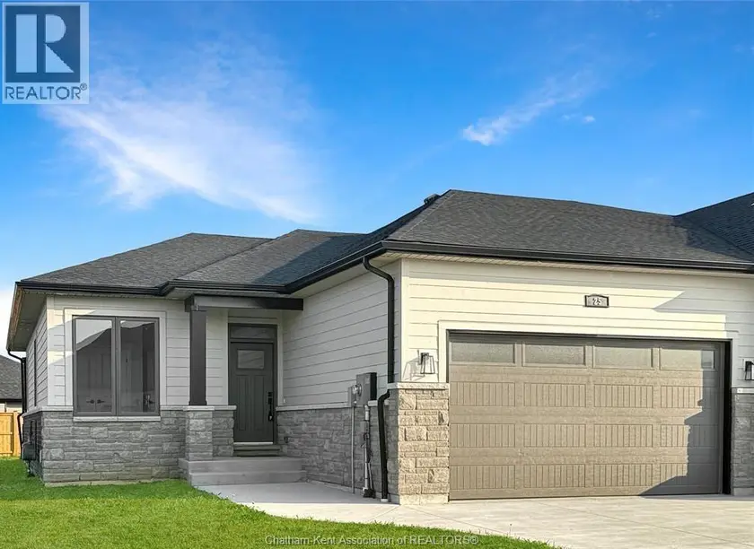 Semi-Detached/Link at 25 Duskridge ROAD, Chatham