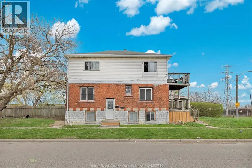 Detached at 1398 ROONEY, Windsor