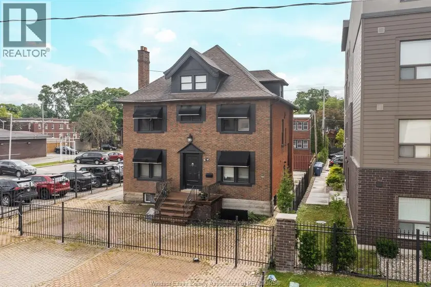 Detached at 961 OUELLETTE AVENUE Unit# 2, Windsor