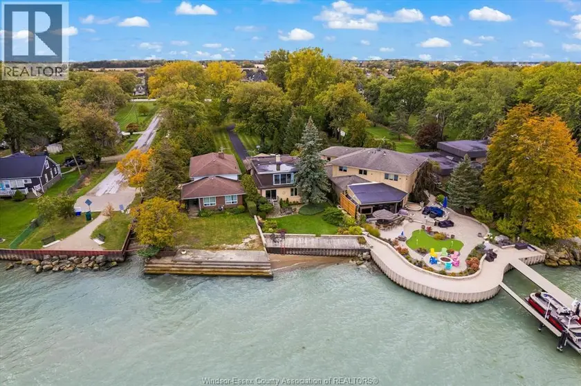 Detached at 696 Old Tecumseh ROAD, Lakeshore