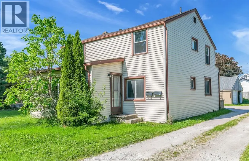 Detached at 3376 BYNG, Windsor