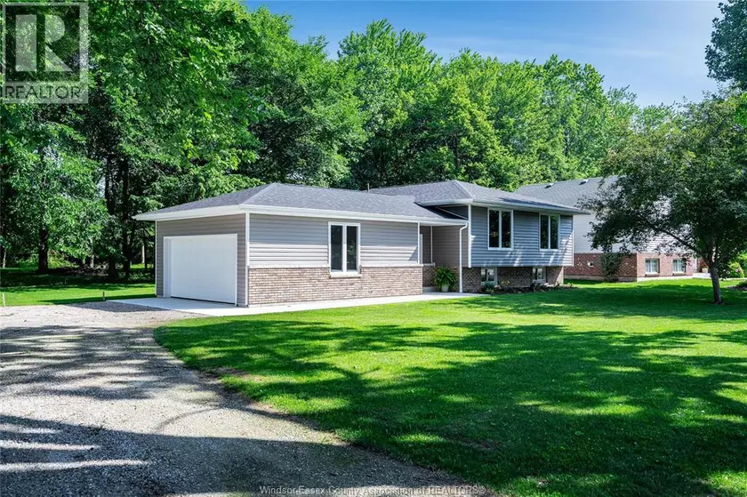Detached at 330 Heritage Rd, Kingsville