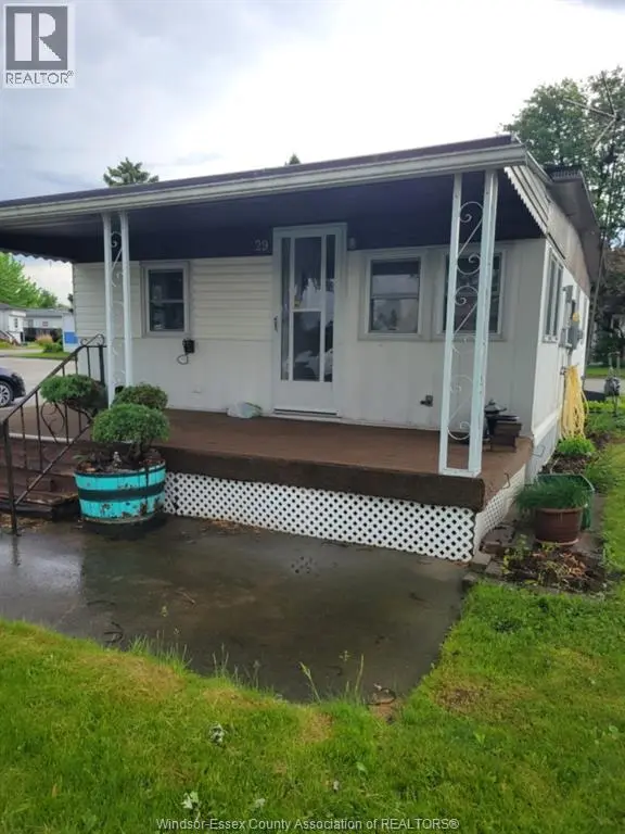 Detached at 29 ROBIN CRESCENT, Lakeshore