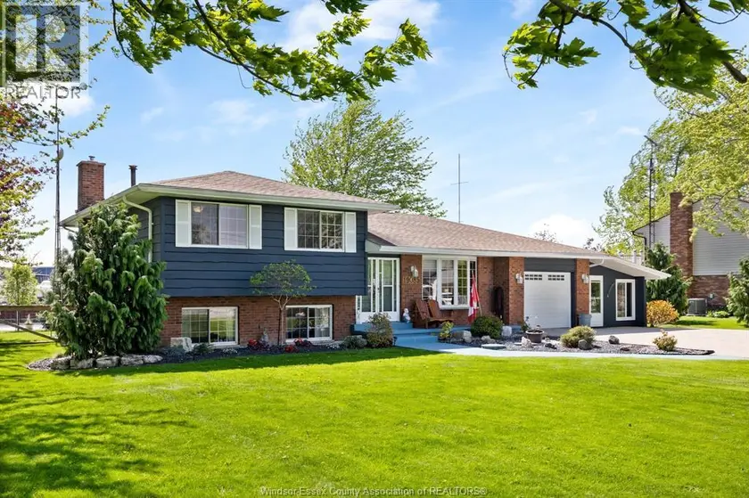 Detached at 19085 BLUE WATER AVENUE, Lakeshore