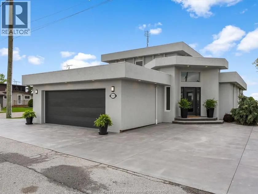Detached at 19050 PENINSULA STREET, Lakeshore