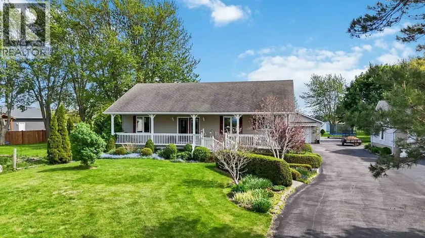 Detached at 4217 BLUEPOINT DRIVE, Plympton-Wyoming